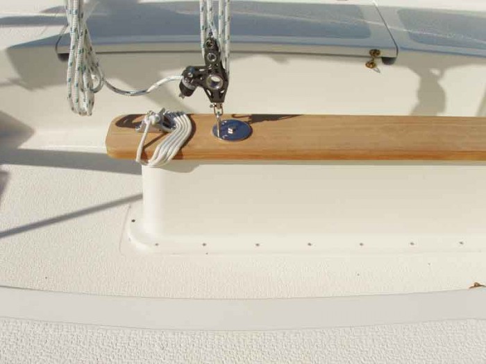 Com-Pac Picnic Cat Mainsheet and Centerboard Line - Photo of Com-Pac Picnic Cat sail boat