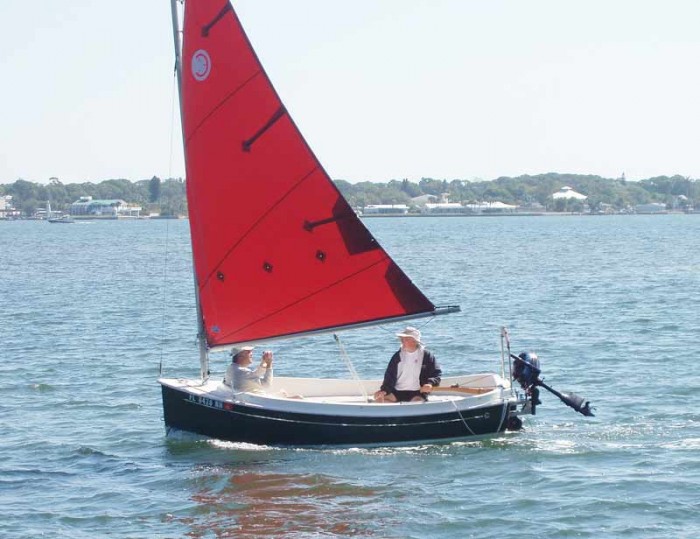 ComPac Picnic Cat on a reach - Photo of Com-Pac Picnic Cat sail boat