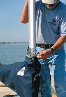 Com-Pac Sun Cat Mastendr System - pinning mast - Photo of Com-Pac Sun Cat sail boat