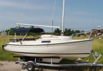 Com-Pac Legacy Side View - Photo of Com-Pac Legacy sail boat